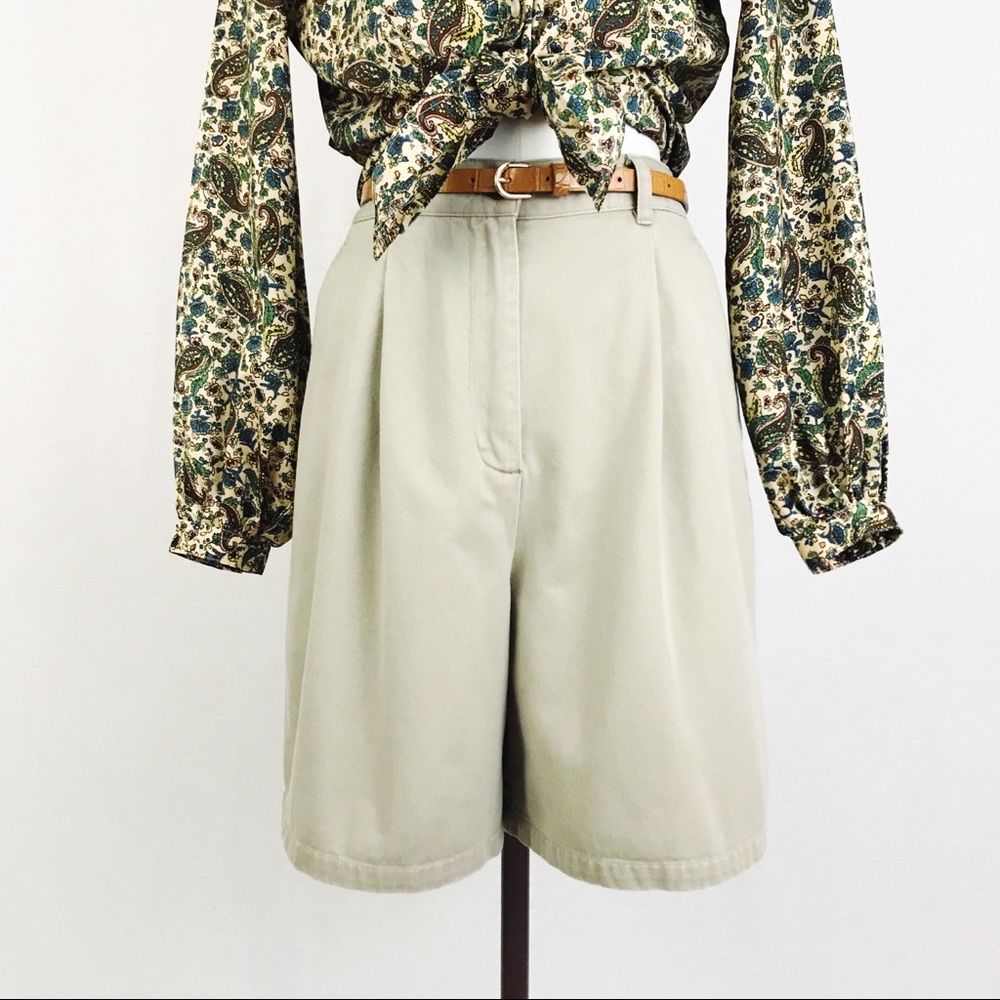 Vintage Ralph Lauren High-Waisted Cotton Shorts | Size 6 - Picture 2 of 11